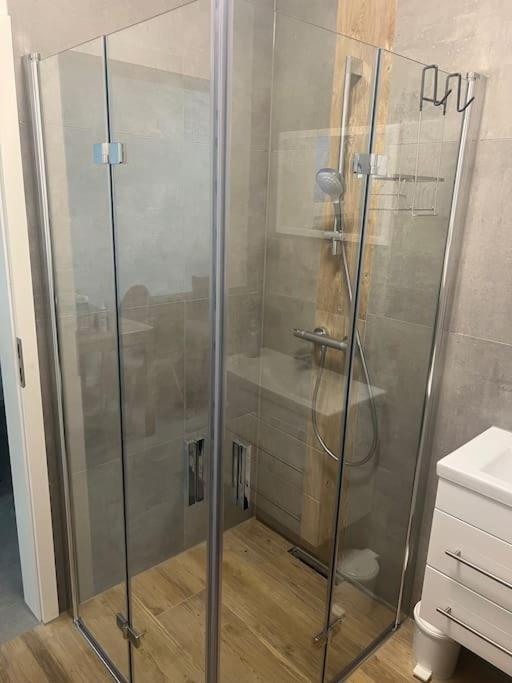Schoene Gemuetliche Wohnung, In Ruhiger Lage Apartment *